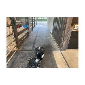 Coating Paint Liquid Overlay In 5 Gallon Metal Buckets