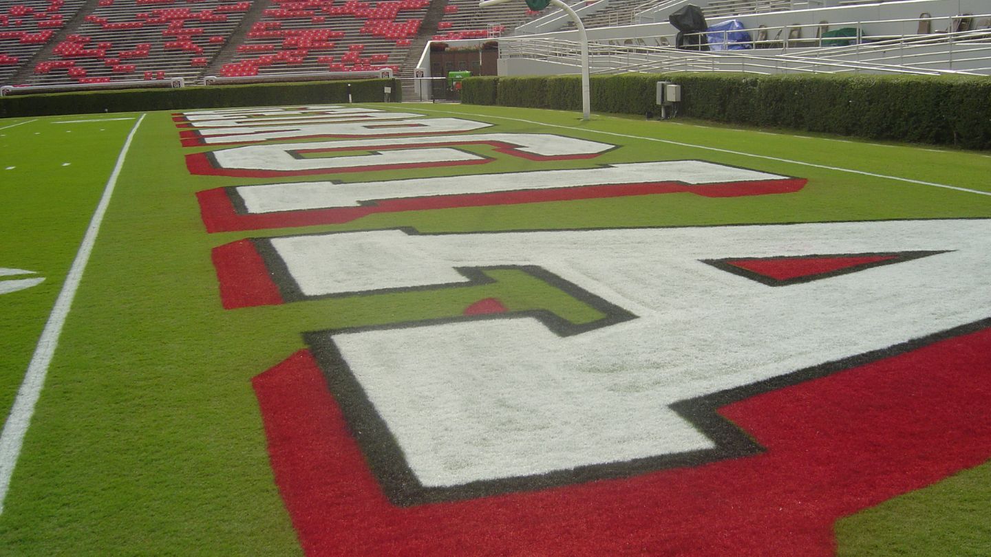 Enhancing Efficiency With Advanced Striping Machine Accessories