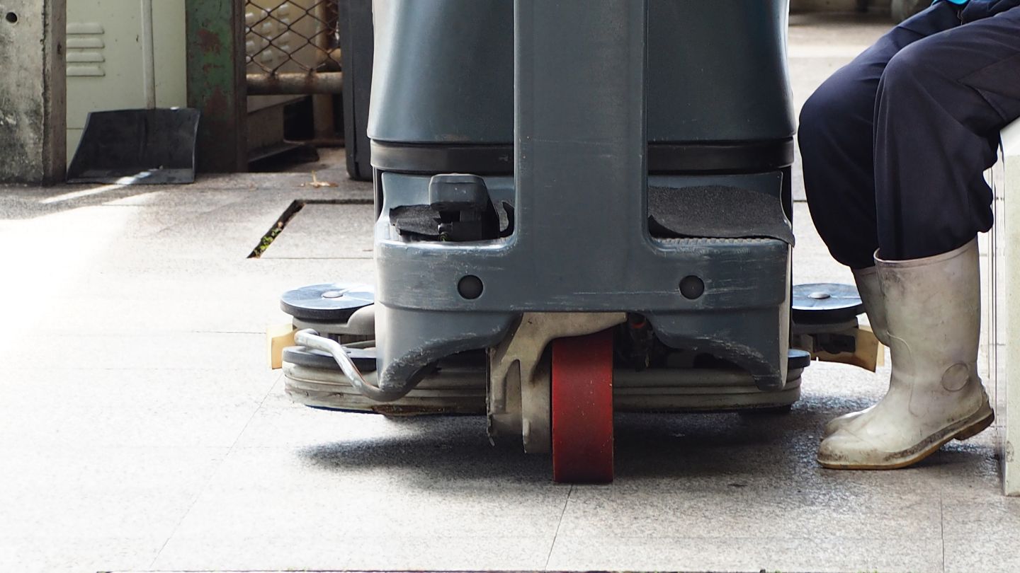 Specialized Equipment For Deep Cleaning